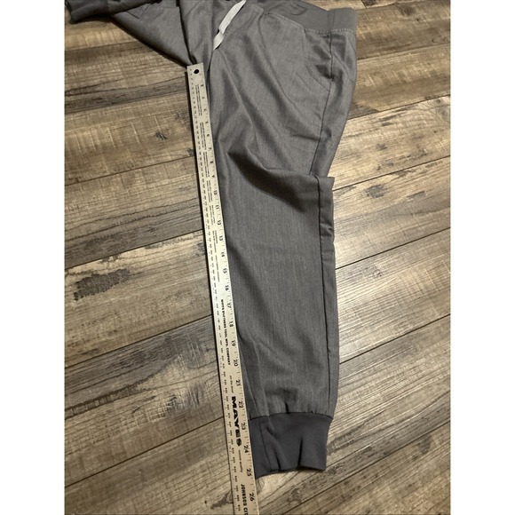 Figs Technical Collection Gray Scrub Pants Size Small EUC! - Picture 3 of 7